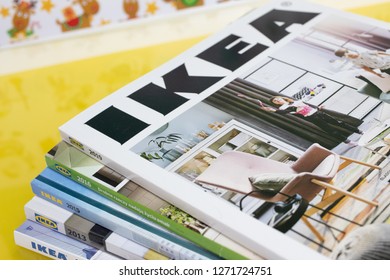 Imagenes Fotos De Stock Y Vectores Sobre Brochure Design