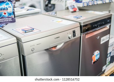 Imagenes Fotos De Stock Y Vectores Sobre Dish Washers Shutterstock