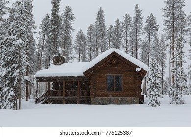 Cabin Woods Snow Images Stock Photos Vectors Shutterstock