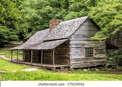 Cabin In The Woods Images Stock Photos Vectors Shutterstock