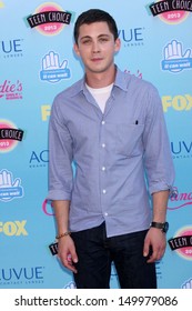 Logan Lerman At The 2013 Teen Choice Awards Arrivals, Gibson Amphitheatre, Universal City, CA 08-11-13