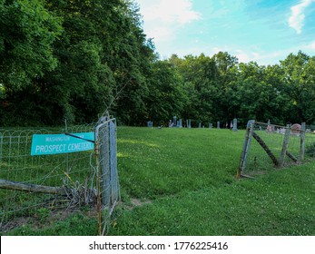 Logan, Ohio/USA - July 05 2020: Washington Township Cemetery In Hocking Hills, Rural Ohio