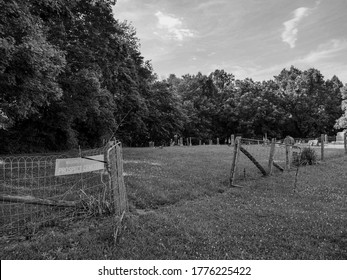 Logan, Ohio/USA - July 05 2020: Washington Township Cemetery In Hocking Hills, Rural Ohio