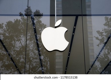  Logo of Apple Inc. on an Apple store in Brussels ,Belgium on Sep. 13, 2018