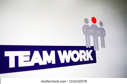 logo teamworkicon concept and vector inpeople business ongroup in communitydesignsymbol of corporate