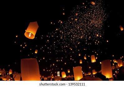 Loi Krathong And Yi Peng Festival, Chiangmai, Thailand