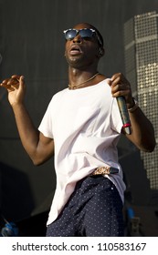 LONDON - AUG 19: Tinie Tempah Performs At V Festival Chelmsford, AUG 19, 2012 In Chelmsford, UK