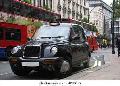 London Cab Abd Busses On Street