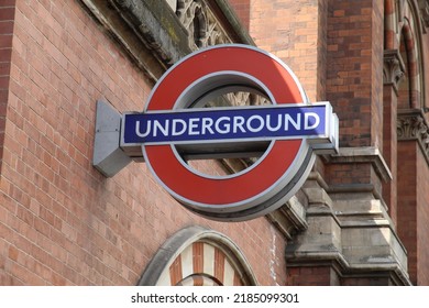 LONDON, ENGLAND - 01 August 2022 London Underground Logo Outside St Pancras Station