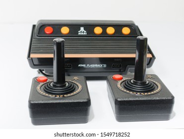 vintage atari game console
