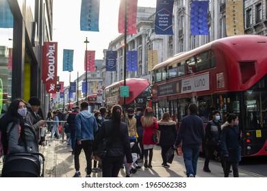 LONDON, ENGLAND- 17 April 2021: Busy Oxford Street After Initial Lockdown Easing In England