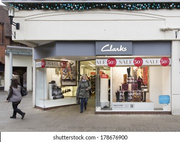clarks shoe store
