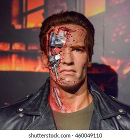 LONDON, ENGLAND - JULY 22, 2016: Arnold Schwarzenegger As The Terminator, Madame Tussauds Wax Museum. It Is A Major Tourist Attraction In London