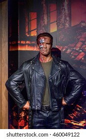 LONDON, ENGLAND - JULY 22, 2016: Arnold Schwarzenegger As The Terminator, Madame Tussauds Wax Museum. It Is A Major Tourist Attraction In London