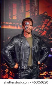 LONDON, ENGLAND - JULY 22, 2016: Arnold Schwarzenegger As The Terminator, Madame Tussauds Wax Museum. It Is A Major Tourist Attraction In London