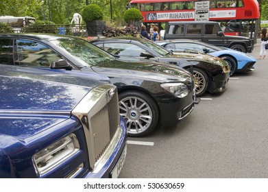 LONDON, ENGLAND - JULY 30: Luxury Cars Parked Outside The Dorchester Hotel On July 30, 2016 In London. One Of The Best Places In The World To Spot Super Cars, Especially After Ramadan. 