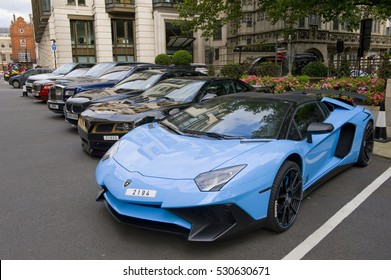 LONDON, ENGLAND - JULY 30: Supercars Parked Outside The Dorchester Hotel  On July 30, 2016 In London. One Of The Best Places In The World To Spot Super Cars, Especially After Ramadan. 