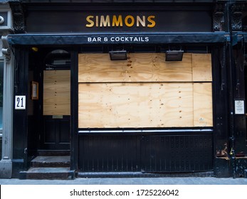 London, England. May 7th 2020: Simmonds Bar And Cocktails In Widegate Street, Spitalfields Near Liverpool Street Station, East London. Nightclub, Music And Drinks, Closed Due To Lockdown. Boarded Up.