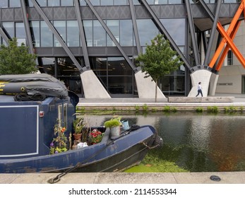 LONDON, ENGLAND - September 13 2021: A Canal Boat At Paddington Basin, London