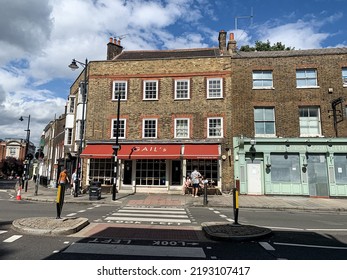 London, England, UK - 20.08.2022. Street View Of Highgate High Street. Fragment Of Facade Of Local Small Shops. North Of London. A View Down Characterful Highgate High Street. Victorian And Georgian