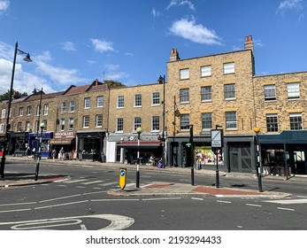 London, England, UK - 20.08.2022. Street View Of Highgate High Street. Fragment Of Facade Of Local Small Shops. North Of London. A View Down Characterful Highgate High Street. Victorian And Georgian