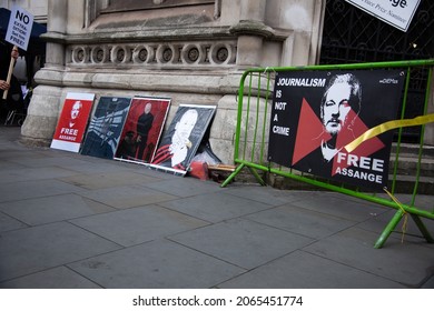 London, England, UK - October 28, 2021: Banners are displayed at the Free Assange Protest at the Royal Courts of Justice. Credit: Loredana Sangiuliano