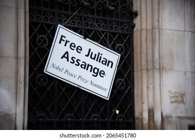 London, England, UK - October 28, 2021:A sign hangs in display at the Free Assange Protest at the Royal Courts of Justice. Credit: Loredana Sangiuliano