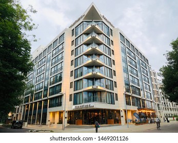 London, England/UK- 1 August 2019: A Day Before The Arrival Of The Rotherham FC Bus In Front Of A DoubleTree By Hilton In Kingston Upon Thames.