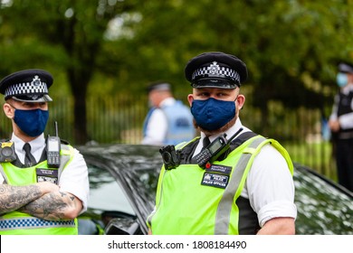 London, England/uk - August 30th 2020: Police Officer Wearing PpE And Face Mask During Black Live Matter Protest From Nottinghill To Hyde Park