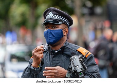 London, England/uk - August 30th 2020: Police Officers Wearing PpE And Face Mask During Black Live Matter Protest From Nottinghill To Hyde Park