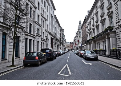 LONDON, GREAT BRITAIN: Scenic View Of City Streets With Buildings