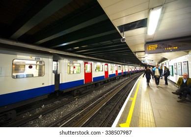 LONDON - JEN 16: London Underground train station on Jennuary 16, 2015 in London. London Underground is the 11th busiest metro system worldwide with 1.1 billion annual rides.