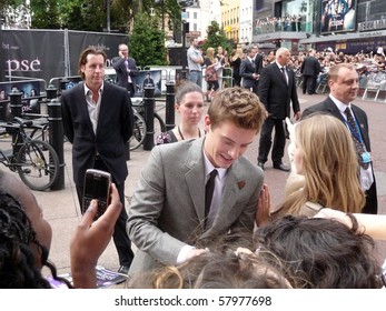 LONDON - JULY 1: Xavier Samuel At Twilight Eclipse Premiere July 1st, 2010 In Leicester Square London, England.