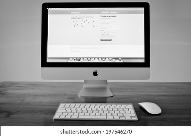 Vintage Apple Computer Images Stock Photos Vectors Shutterstock