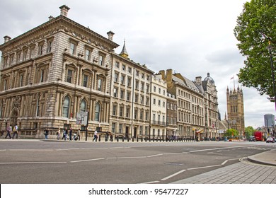 LONDON - MAY 15: Streets Near The Houses Of Parliament On May 15, 2011 In London, England. The Palace Of Westminster Lies On The North Bank Of The River Thames And Was Rebuilt Between 1840 And 1870.