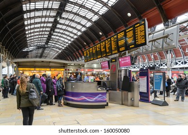 LONDON - MAY 19: The interior of Paddington train station on May 19, 2013 in London, UK. Paddington is one of the biggest train stations in London.