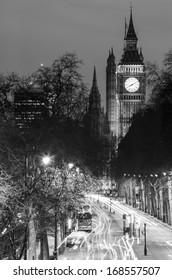 3,980 London Night Black White Images, Stock Photos & Vectors 