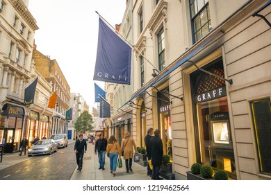 LONDON- OCTOBER, 2018: Bond Street, Mayfair. A World Famous Luxury Shopping Destination For Art, Jewellery And High End Fashion