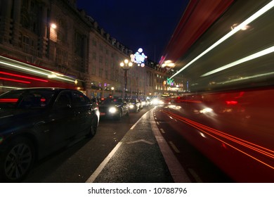 London: Rush Hour Traffic In Regent Street