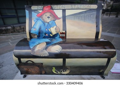 8 Paddington bear bench Images, Stock Photos & Vectors | Shutterstock