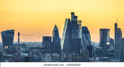 London skyline at incredible sunset