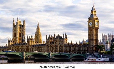 London Skyline  Showing Big Ben And Westminster