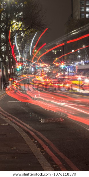 London traffic light\
blur