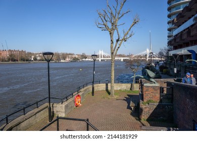 London - UK, 19 March 2022: River Thames Walk At Battersea Looking Out To Chelsea, London