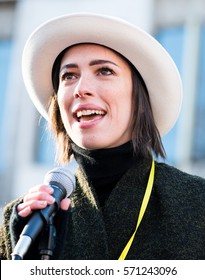 London, UK. 21st January 2017. EDITORIAL - Actress Rebecca Hall Speaking At The Women's March / Anti Donald Trump Rally, Outside Grosvenor Square, London, Part Of An International Day Of Solidarity.