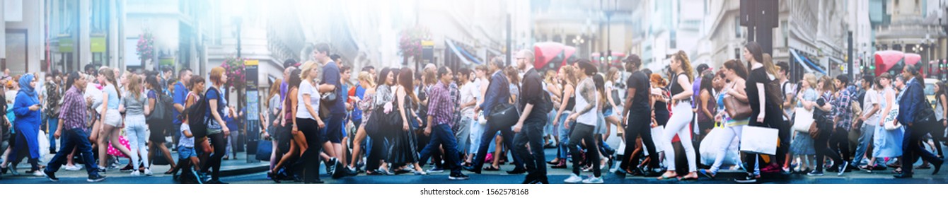 London, UK - 24 August, 2019:Lots Of People Walking In The City Of London. Wide Panoramic View Of People Crossing The Road. 