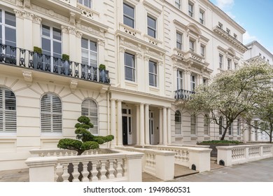 London, UK, 4th April 2021:Prime London Property Street. Stanley Gardens In Notting Hill, A Popular Residential Location Amongst Celebrities And Wealthy People