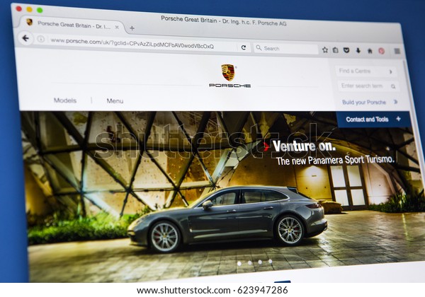 LONDON, UK - APRIL 15TH 2017: The homepage of the\
official website for the German automobile manufacturer Porsche, on\
15th April 2017.