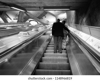 Picadilly Underground 1 Westminster London Black and White Picture Traver Metro