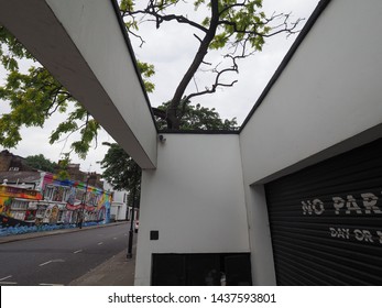 LONDON, UK - CIRCA JUNE 2019: Cohen House In Old Church Street Chelsea Designed In 1935 By Erich Mendelsohn And Serge Chermayeff